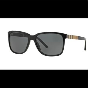 Burberry Sunglasses B4181 new with Burberry holder and cloth